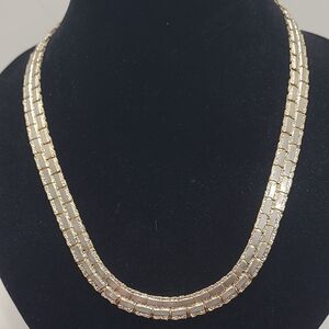 Chic Two-Tone Gold and Silver Necklace